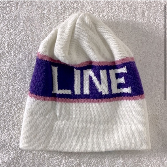 5/$25 Line White Blue Pink Toque Beanie Winter Hat - Picture 2 of 10